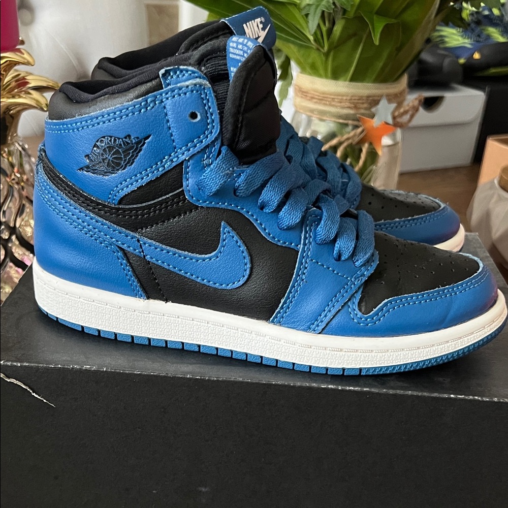 Nike Kids' Jordan 1 Retro High OG (PS) Sneakers - Black and Blue